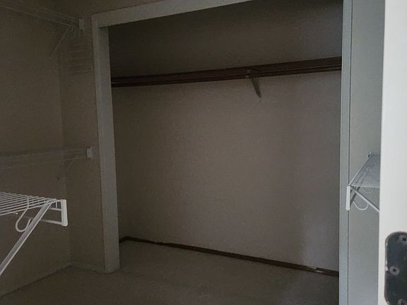 4th image of 6228 Agnes Rd NE