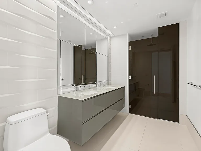 400 Park Ave S #28C — Photo 5