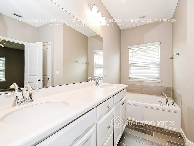 10009 Lemon Grass Ln — Photo 13