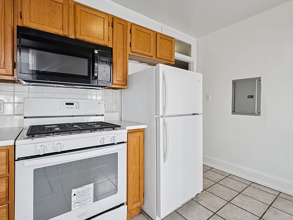 2nd image of 4147 Ridge Ave #4