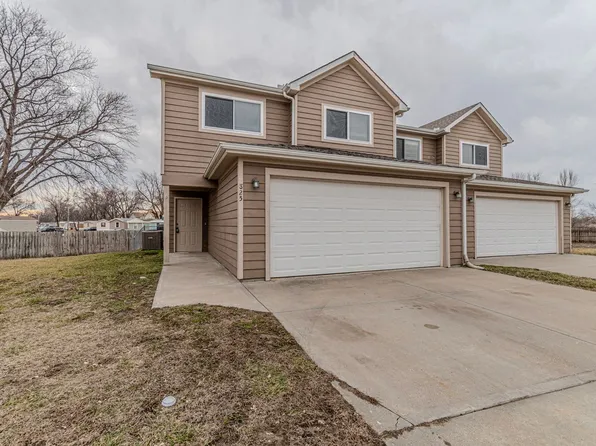 825 Whitetail Ct, Junction City, KS 66441