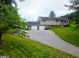 36 Hertzog School Rd, Mertztown, PA 19539