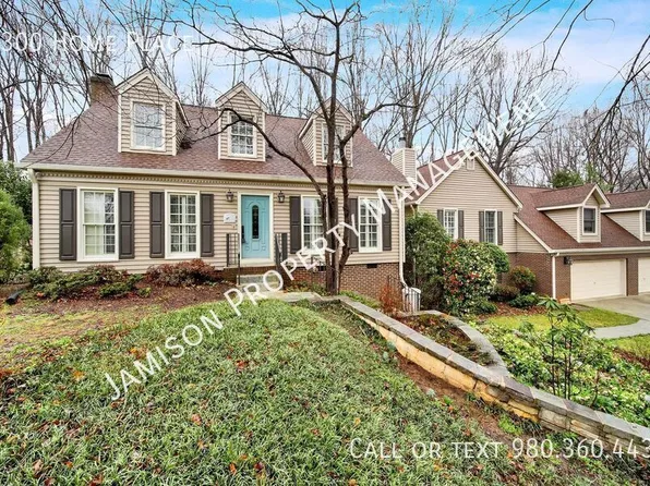 1300 Home Pl, Matthews, NC 28105