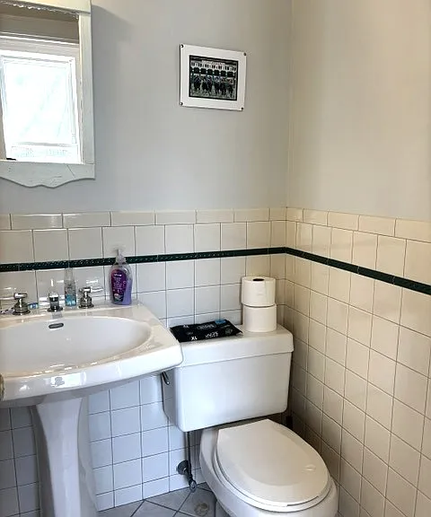 825 E 3rd St #1 — Photo 11