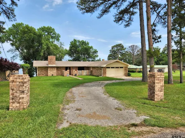 21491 Circle Dr, Chandler, TX 75758