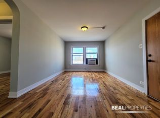 550 W Arlington, Chicago, IL 60614
