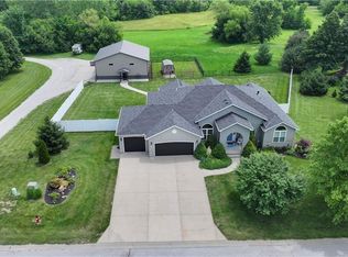 7151 SW Crystal Ln, Trimble, MO 64492