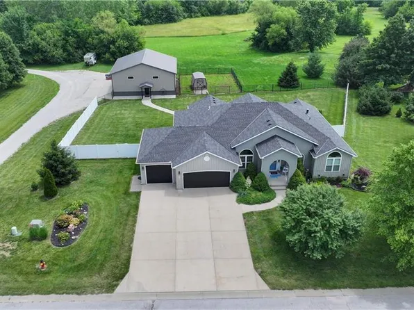 7151 SW Crystal Ln, Trimble, MO 64492