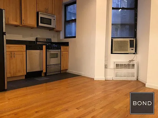 Rented by Bond New York | media 5
