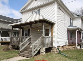 102 W Irving Ave, Oshkosh, WI