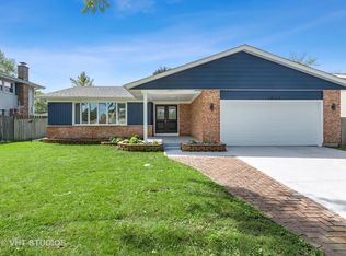 1805 E Camp McDonald Rd, Mount Prospect, IL 60056