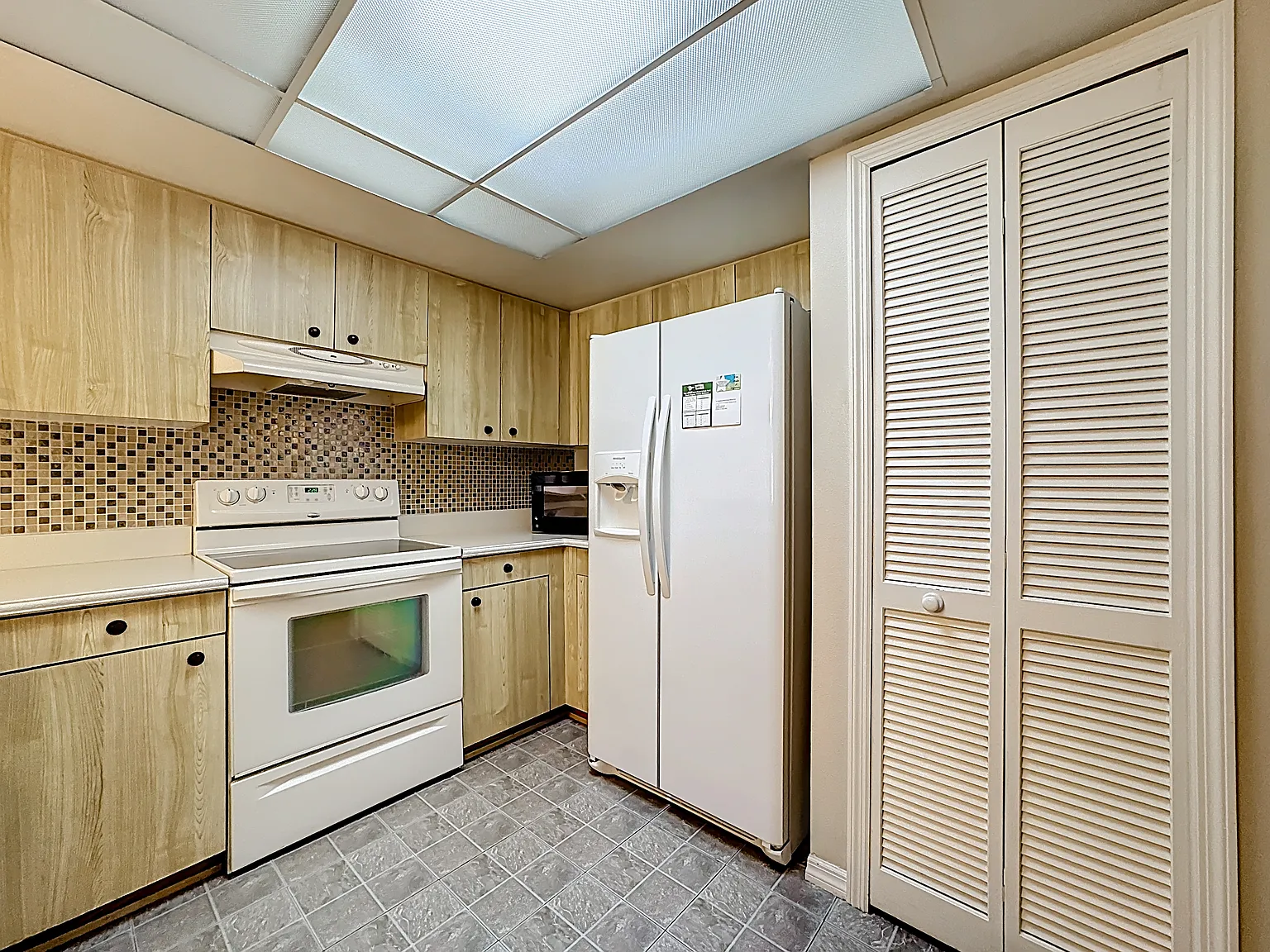 2 bed, 1136 sqft, $2,000 — Photo 3