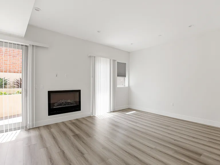 8520 Whitworth Dr #101 — Photo 5