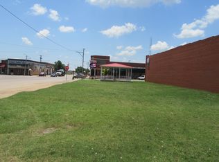100 W Main St, Hinton, OK 73047