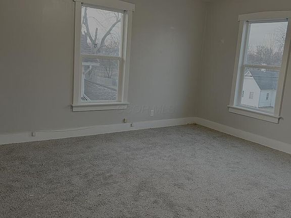 3rd image of 235 Boyce St