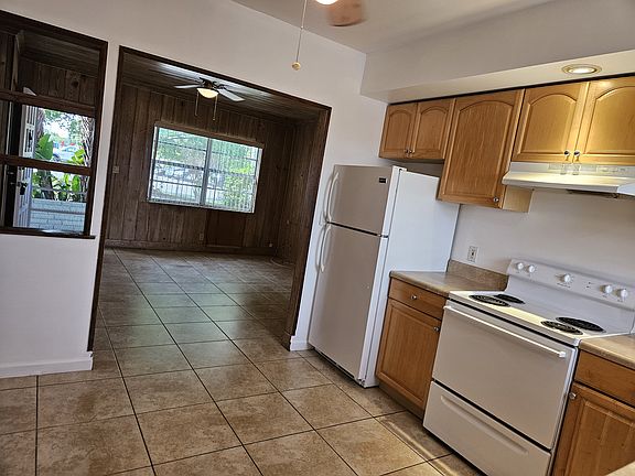 3rd image of 2868-2868 Hinda Rd