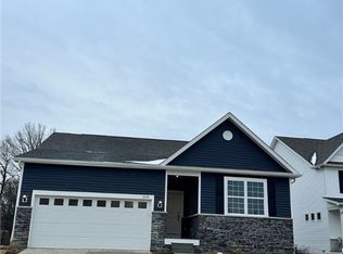 26559 Daisy Ln, Olmsted Falls, OH 44138