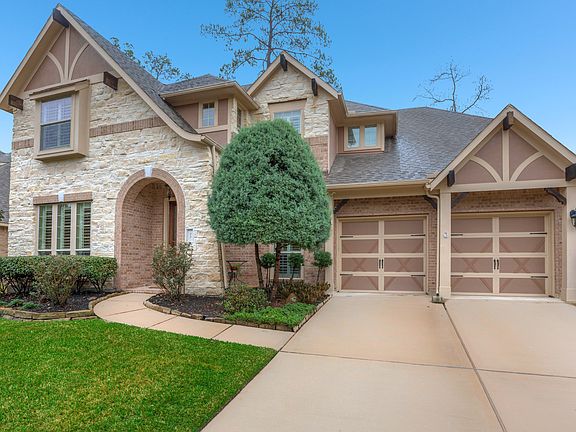 3rd image of 22 Golden Orchard Pl