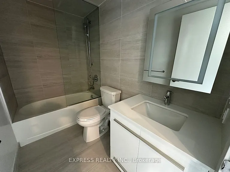 8 Cumberland St #1801 — Photo 7