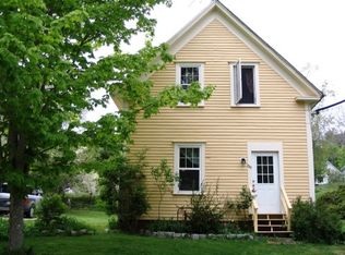 39 Water St, Richmond, ME 04357