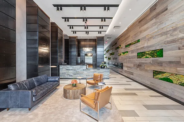 Rented by Greystar | media 26