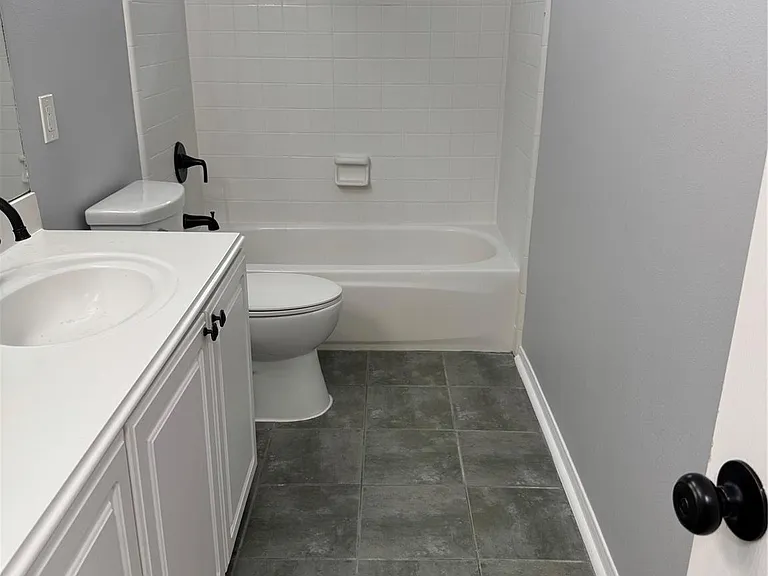 210 Indian Summer Ct — Photo 16