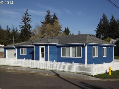 2710 32nd St, Coos Bay, OR, 97420