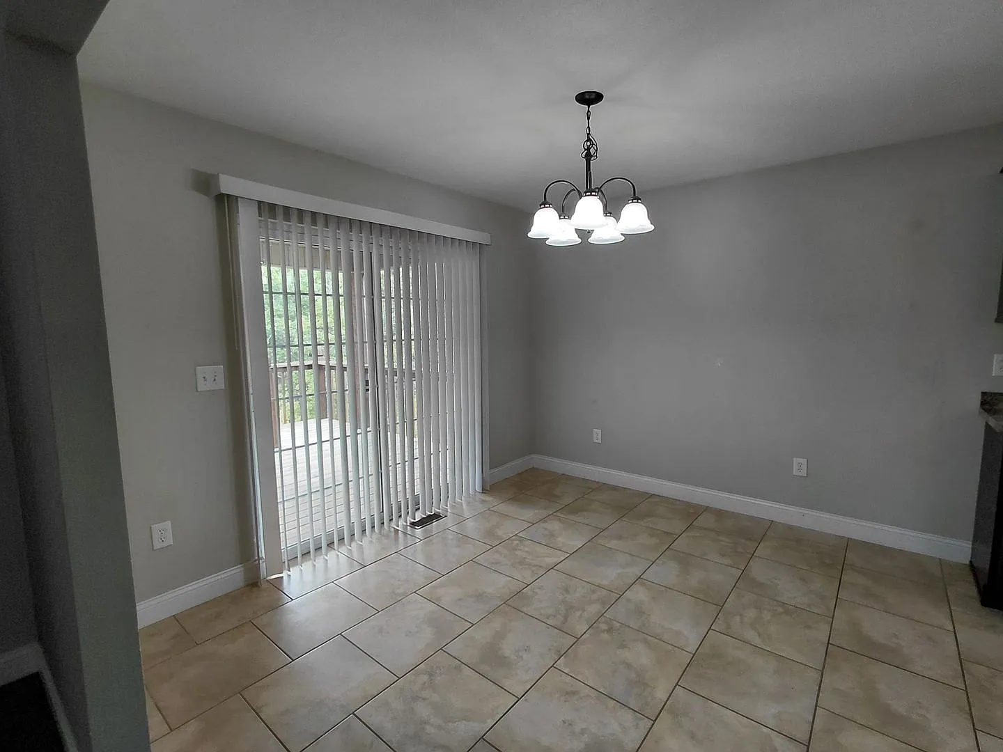 Spacious home — Photo 4