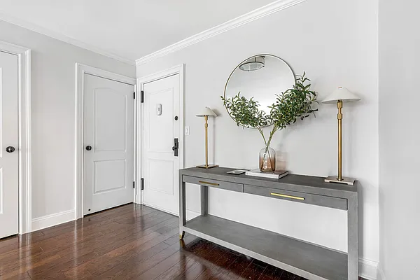 Sold by Compass | media 5