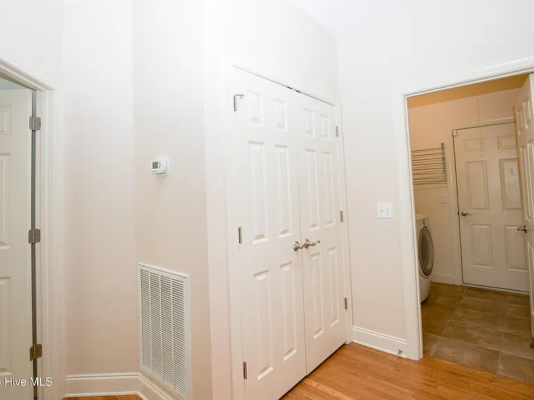 34 Princess Gate Dr — Photo 26