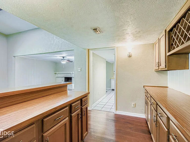 11026 McCree Rd — Photo 12