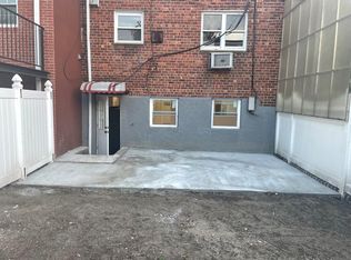 14750 76th Rd, Flushing, NY 11367