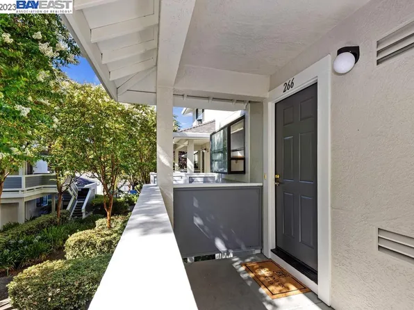 2594 Oak Rd APT 266, Walnut Creek, CA 94597