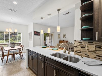 2506 Wedglea Dr APT 907, Dallas, TX, 75211