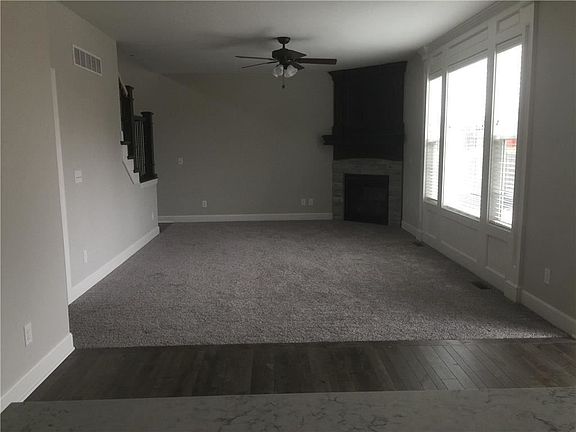 3rd image of 1229 N 133rd Ter