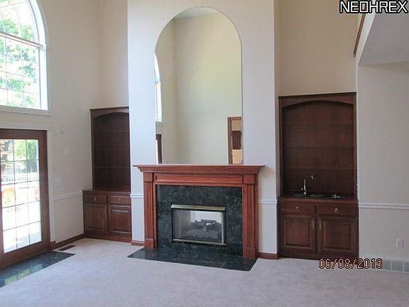 3rd image of 39406 Evergreen Dr