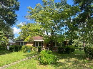 1825 Chadsworth Dr, Cayce, SC 29033