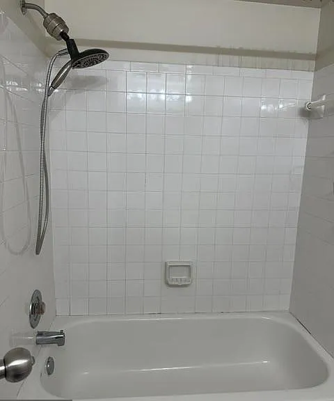 20121 Waterside Dr #102 — Photo 23