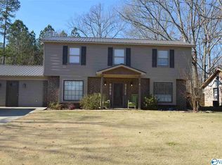 418 Waldrop Rd, Rainbow City, AL 35906