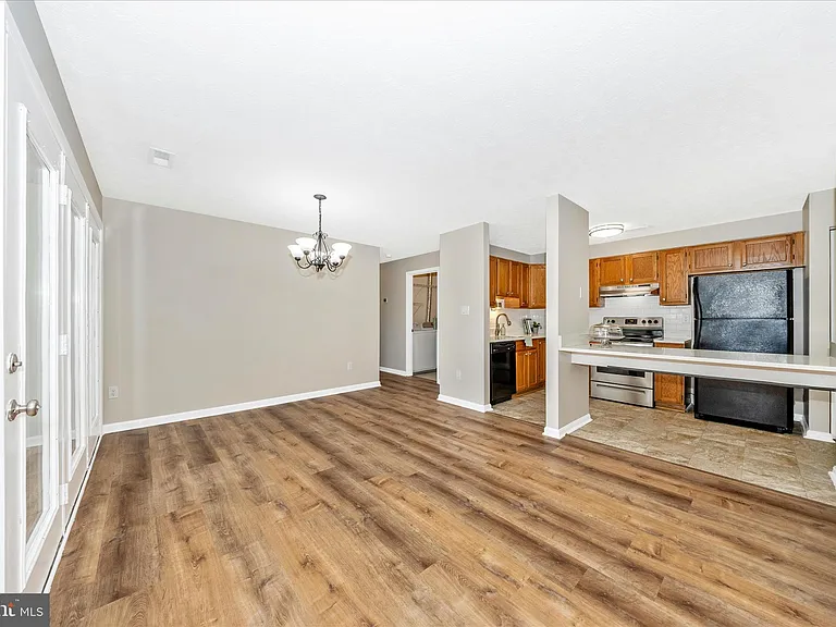 2112 Whitehall Rd #1C — Photo 12
