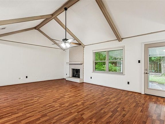 3rd image of 109 Northam Dr