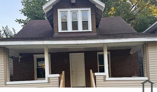 1st image of 770 E Station St