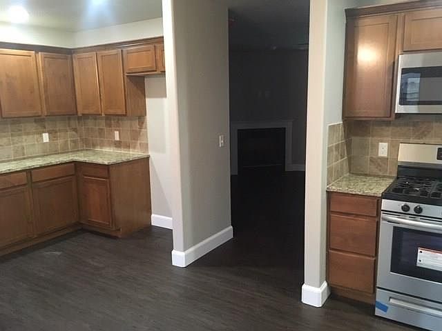 2nd image of 118 W 6th St