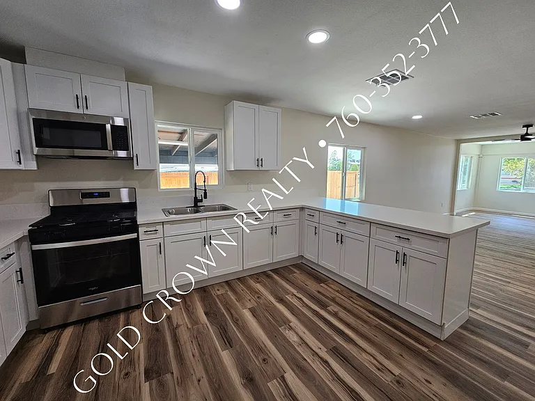 1070 W Euclid Ave — Photo 2