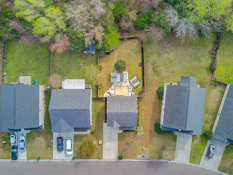 236 Emerald Isle Dr — Photo 3