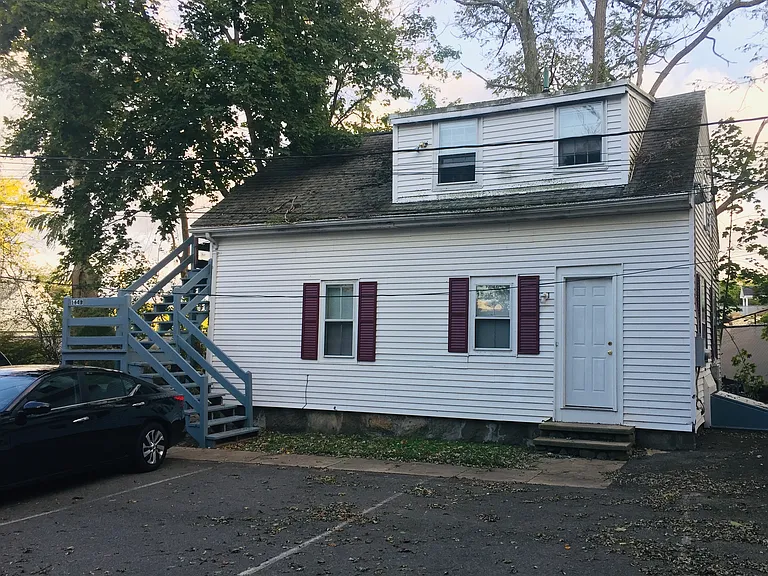 164 Main St #B — Photo 2
