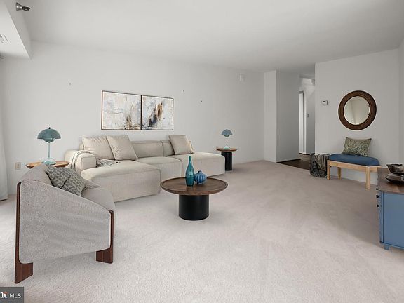 5th image of 15101 Interlachen Dr #1-618