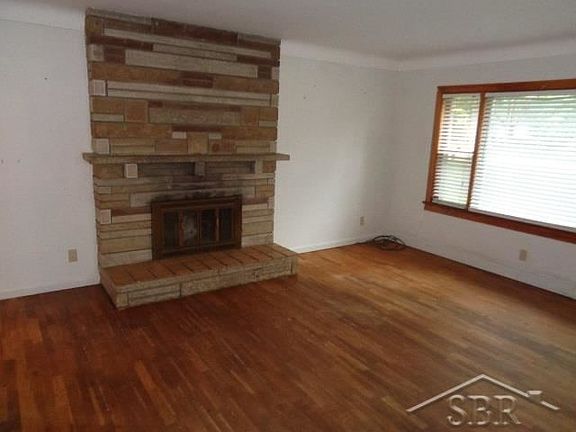 3rd image of 2415 Blackmore St