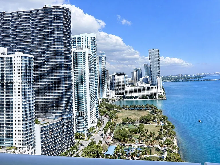 1717 N Bayshore Dr #3334 — Photo 9