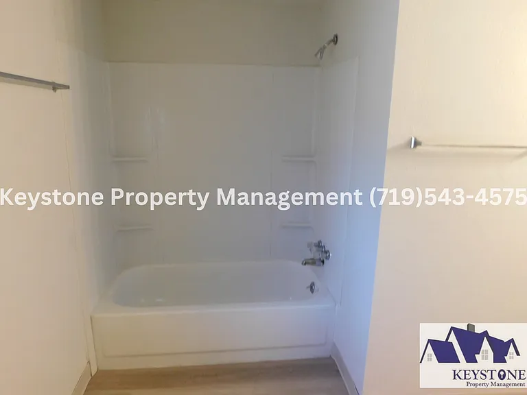 706 W Adams Ave — Photo 12